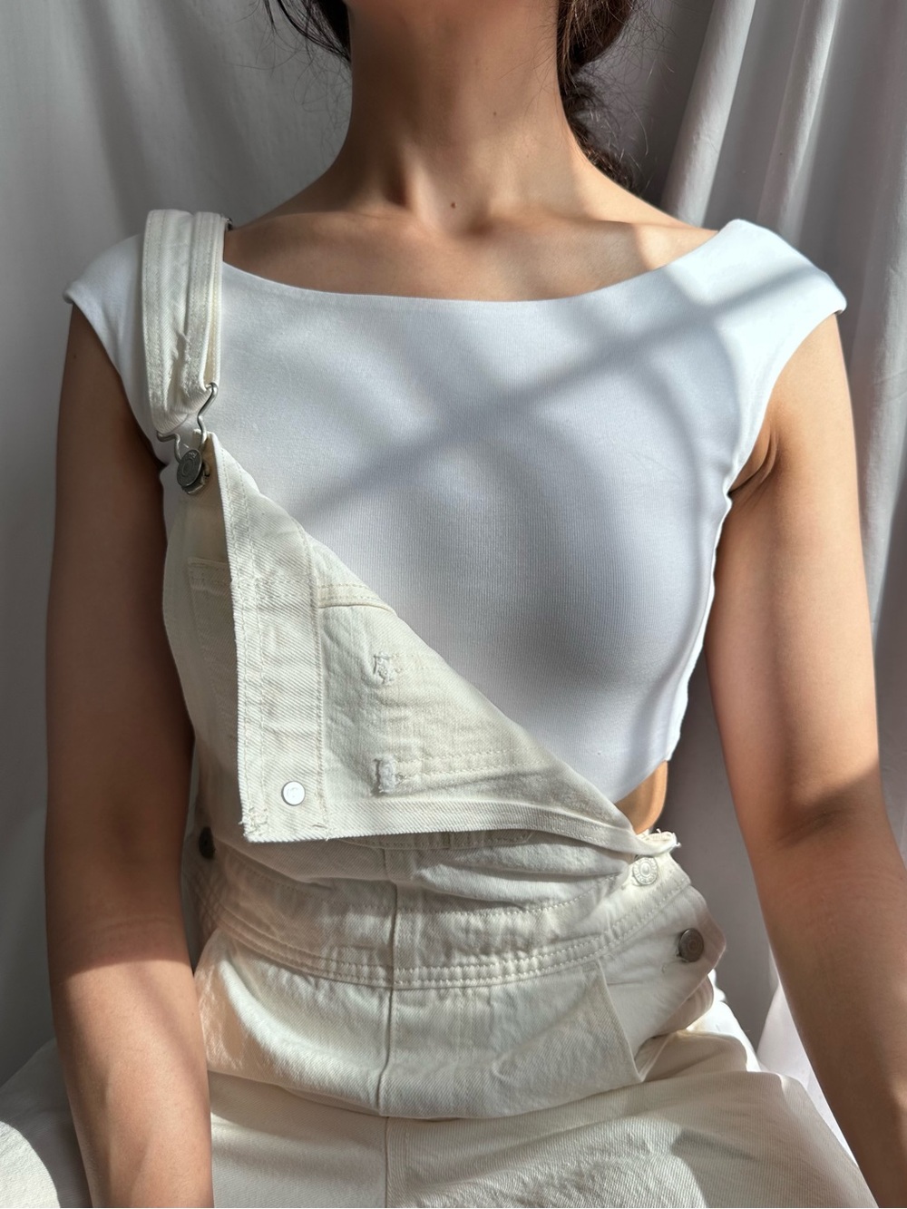 Zara white crop top
Size small